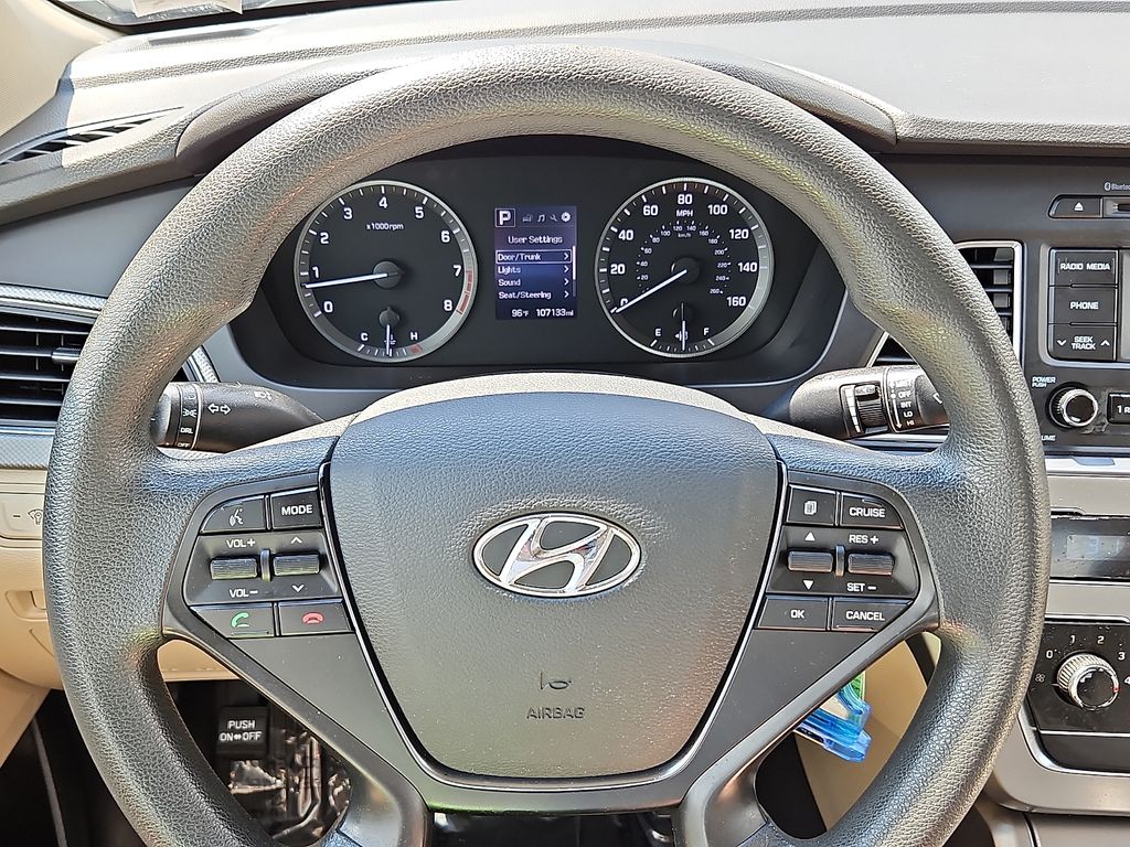 Thumbnail: 2015 Hyundai Sonata - 9