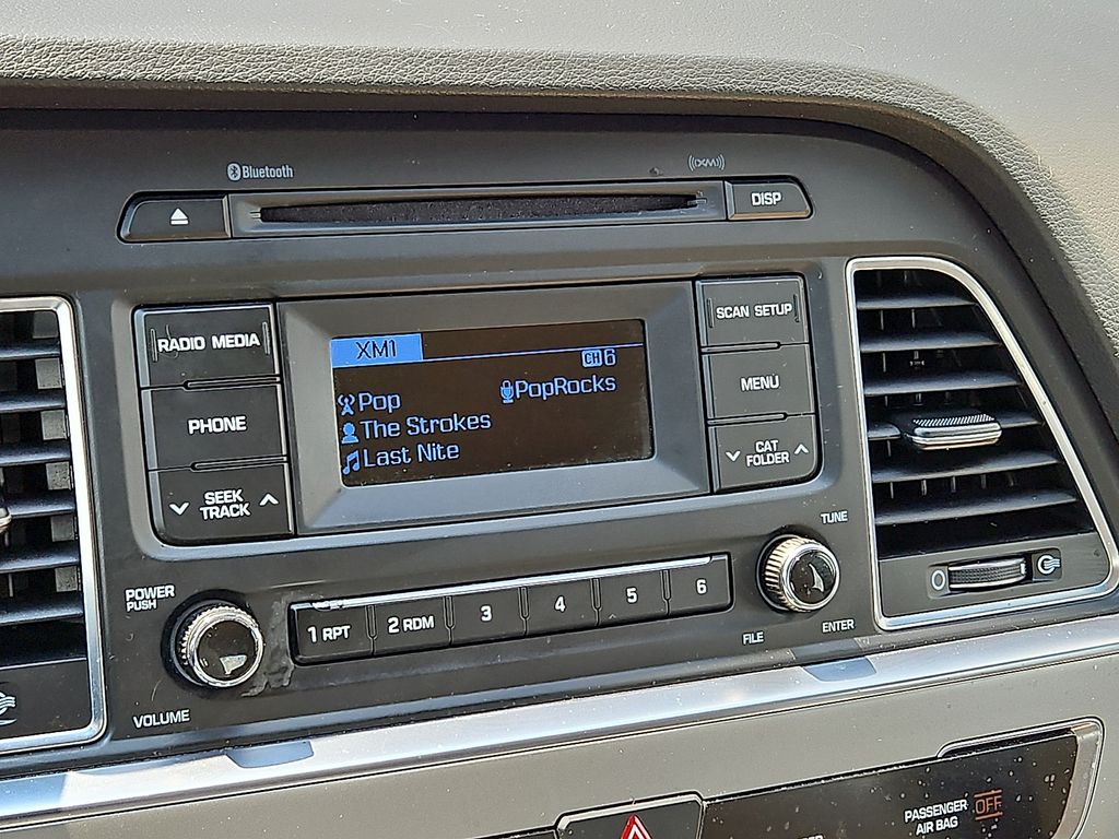 Thumbnail: 2015 Hyundai Sonata - 12