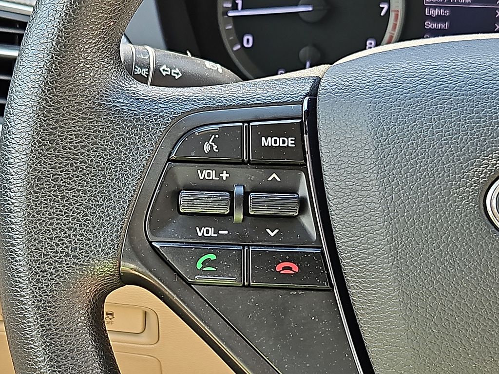 Thumbnail: 2015 Hyundai Sonata - 22