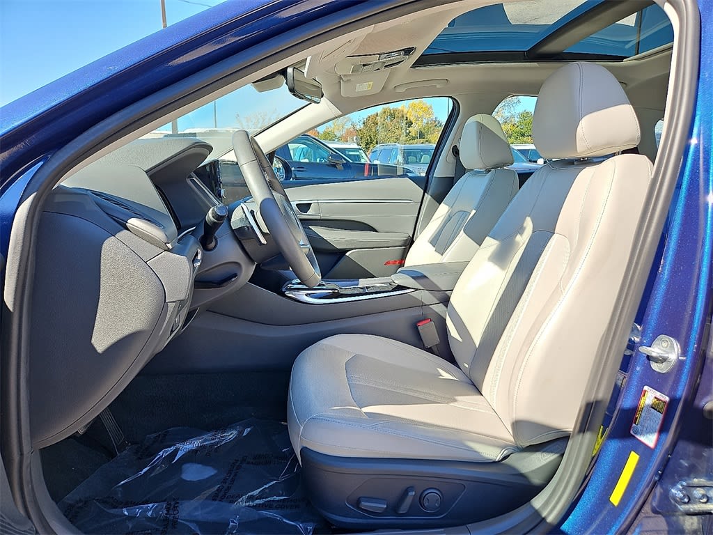 Thumbnail: 2022 Hyundai Sonata - 11