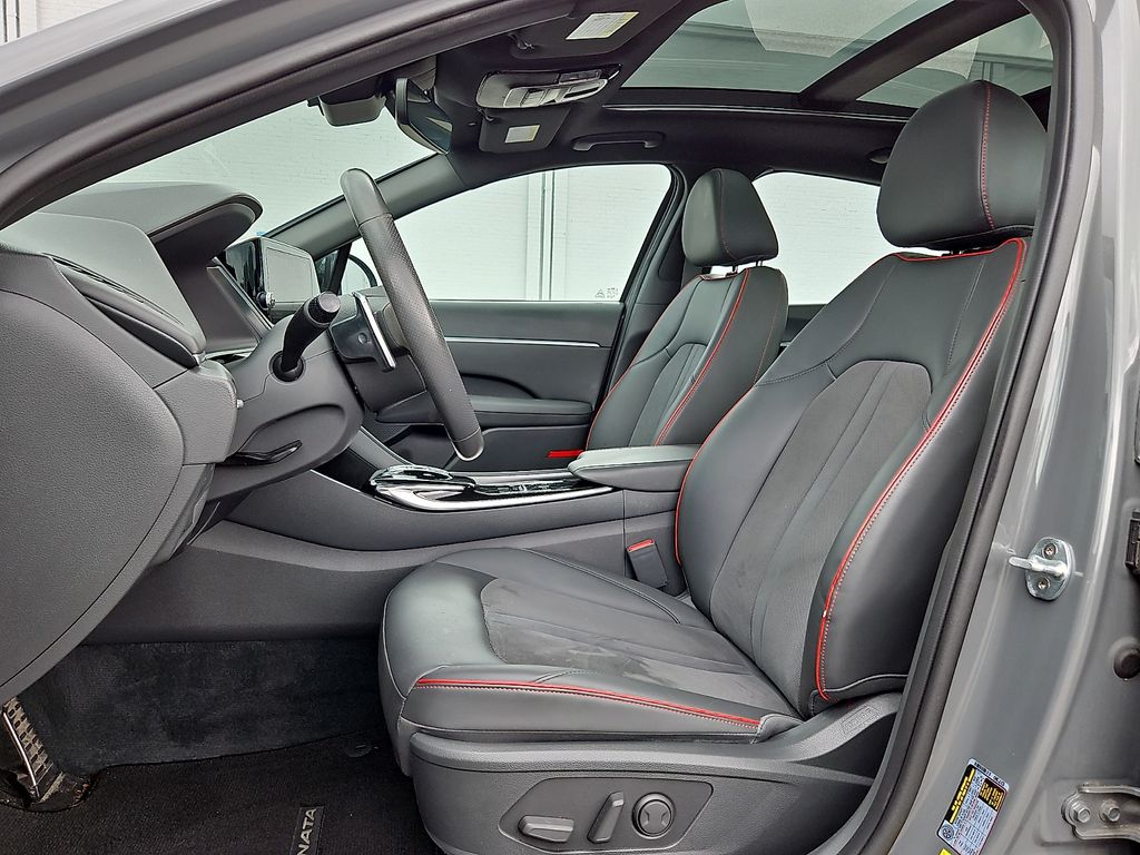 Thumbnail: 2022 Hyundai Sonata - 10