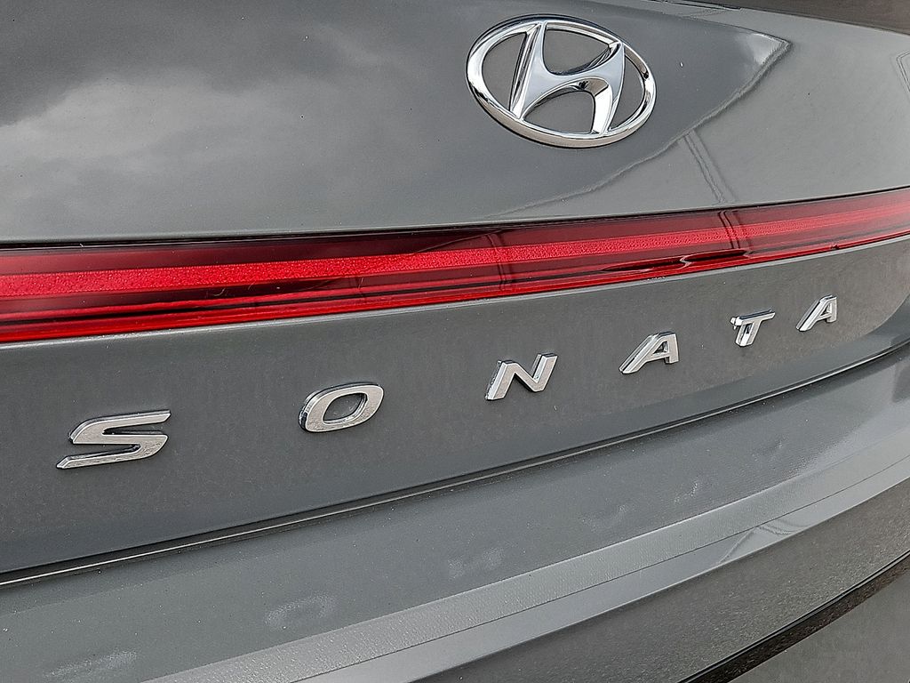 Thumbnail: 2022 Hyundai Sonata - 32