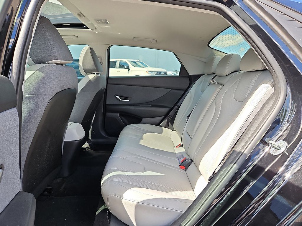 Thumbnail: 2021 Hyundai Elantra - 10