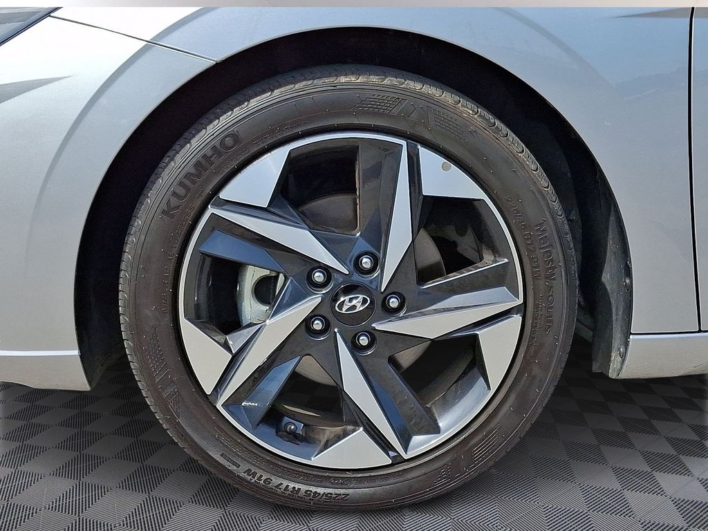 Thumbnail: 2023 Hyundai Elantra - 8