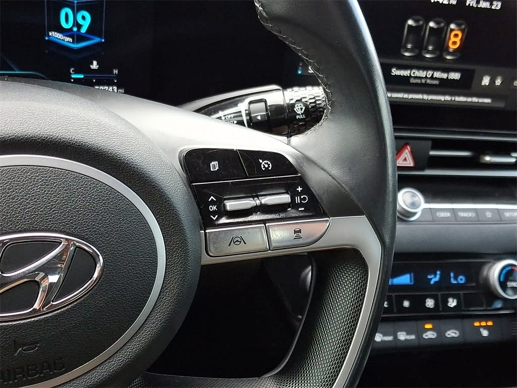 Thumbnail: 2023 Hyundai Elantra - 25