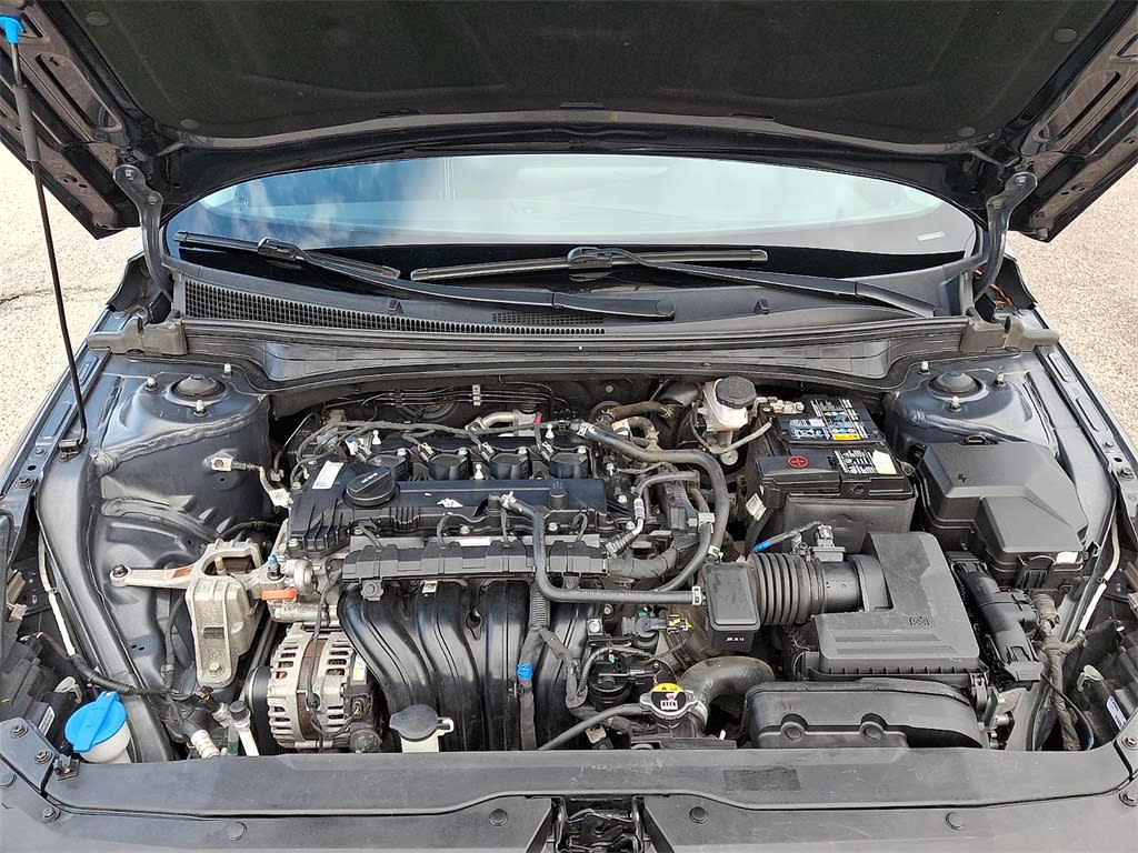 Thumbnail: 2023 Hyundai Elantra - 9