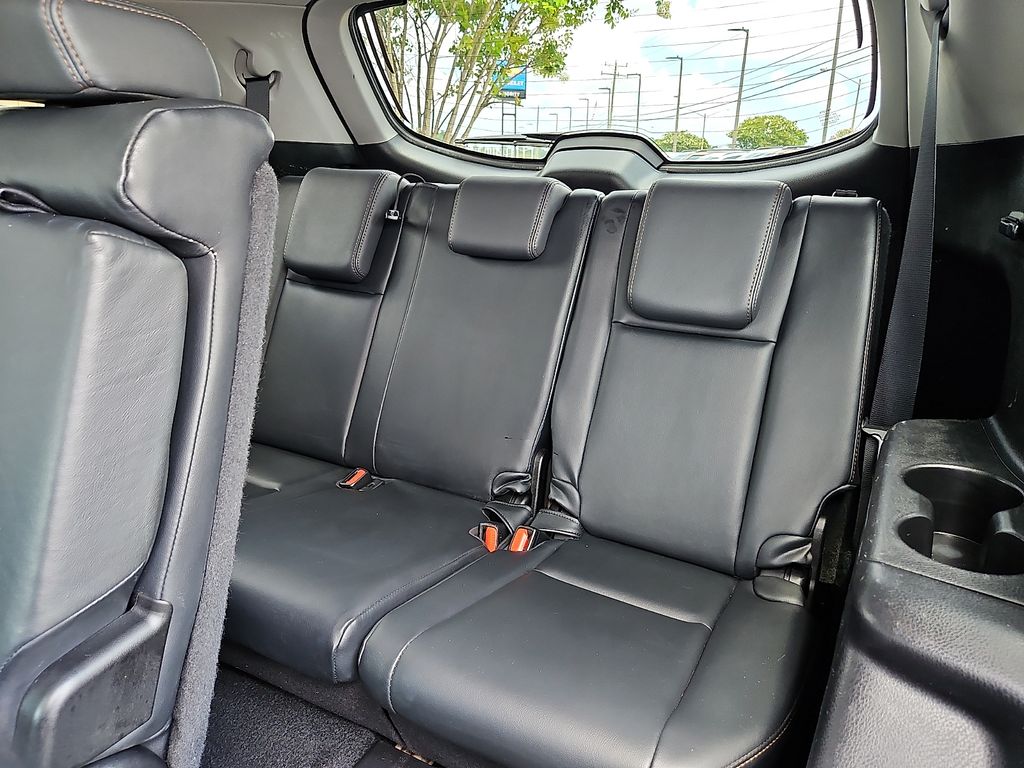 Thumbnail: 2015 Toyota Highlander - 16
