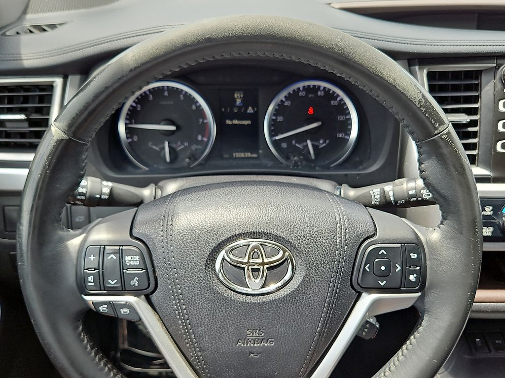 Thumbnail: 2015 Toyota Highlander - 22