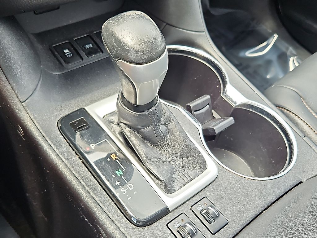 Thumbnail: 2015 Toyota Highlander - 10
