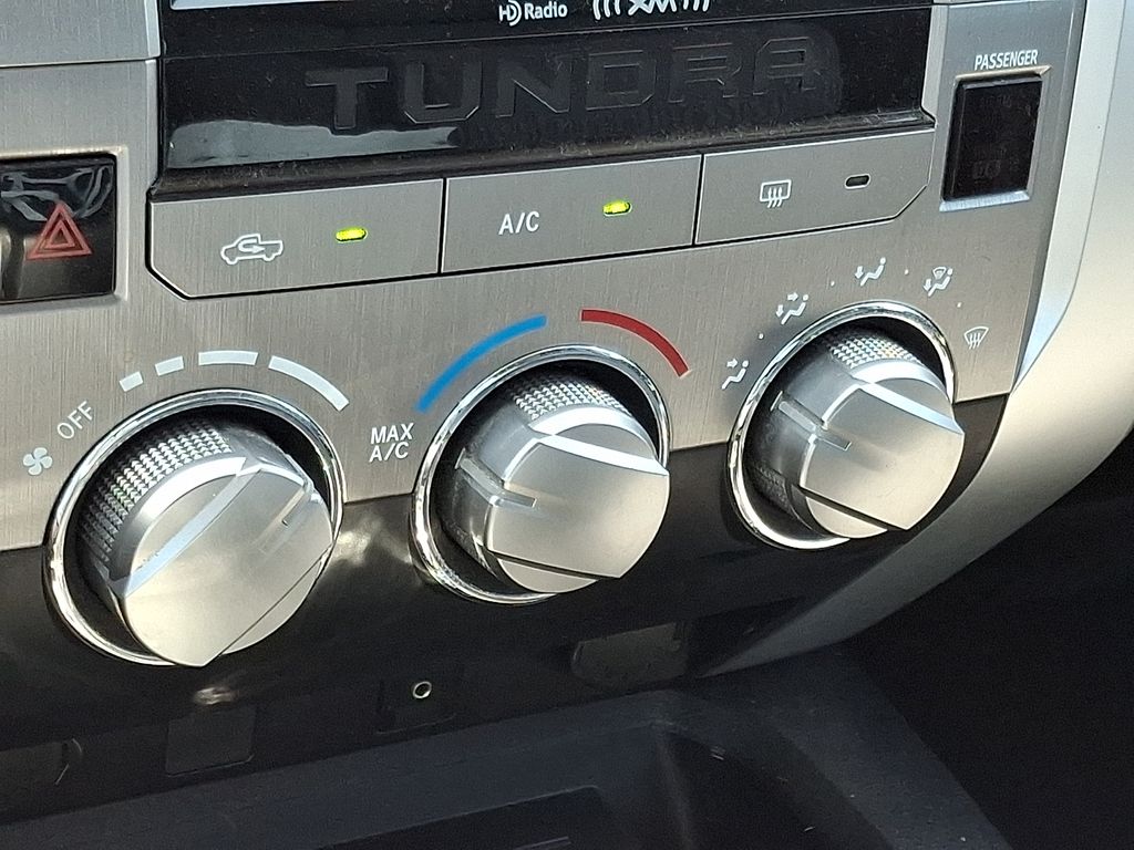 Thumbnail: 2016 Toyota Tundra - 19