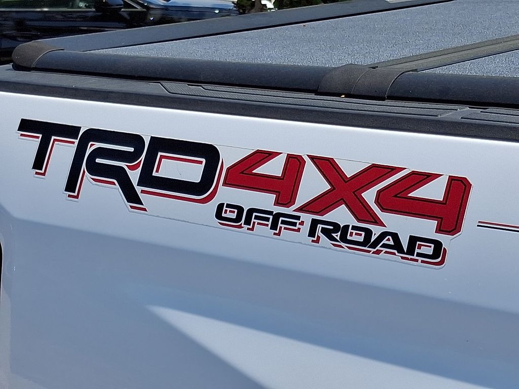 Thumbnail: 2016 Toyota Tundra - 29