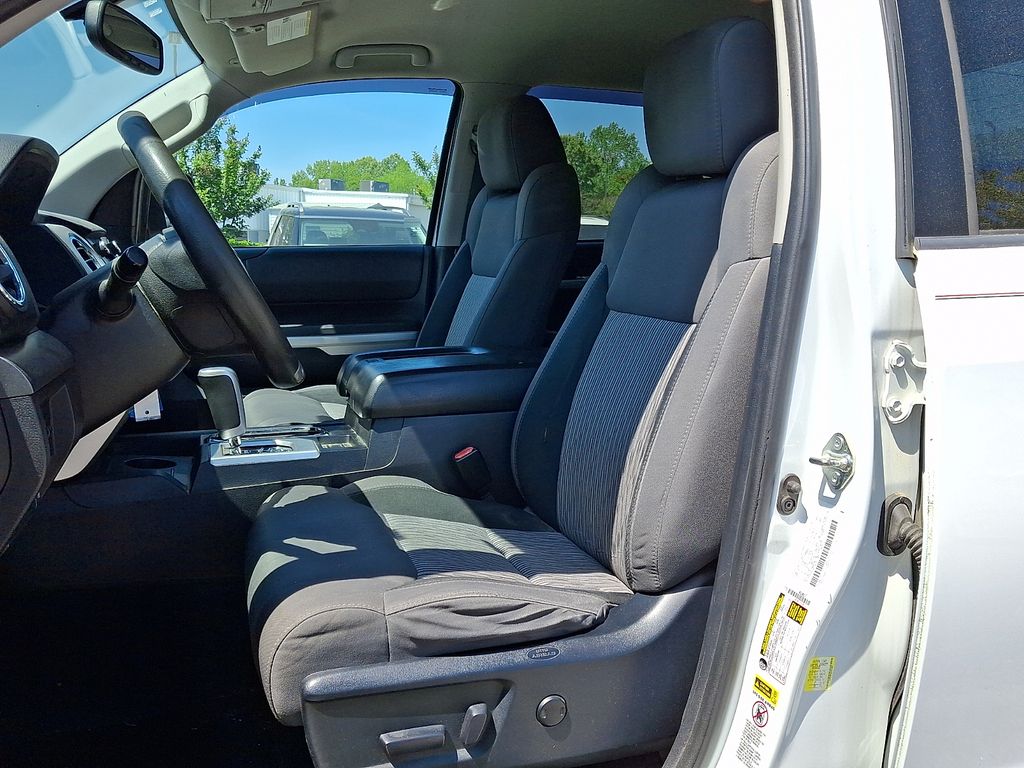 Thumbnail: 2016 Toyota Tundra - 9