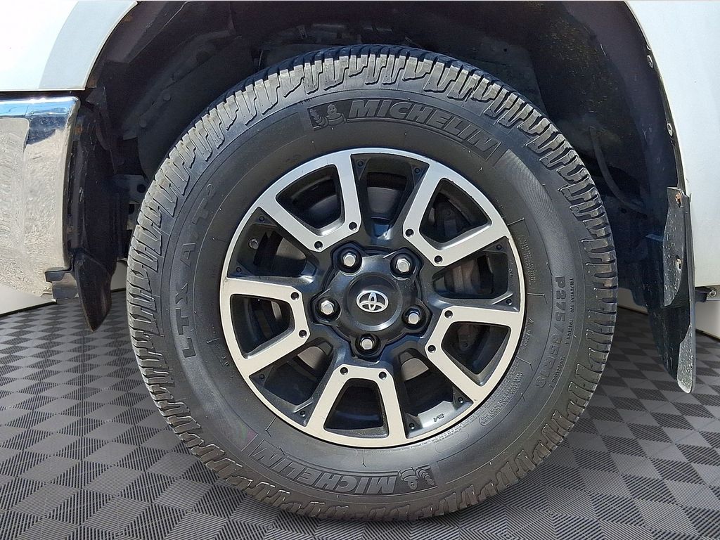 Thumbnail: 2016 Toyota Tundra - 8