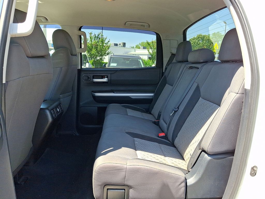 Thumbnail: 2016 Toyota Tundra - 10