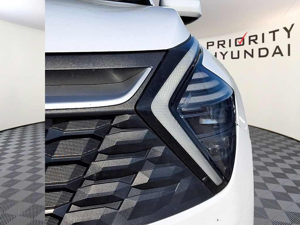 Thumbnail: 2025 Kia Sportage - 18