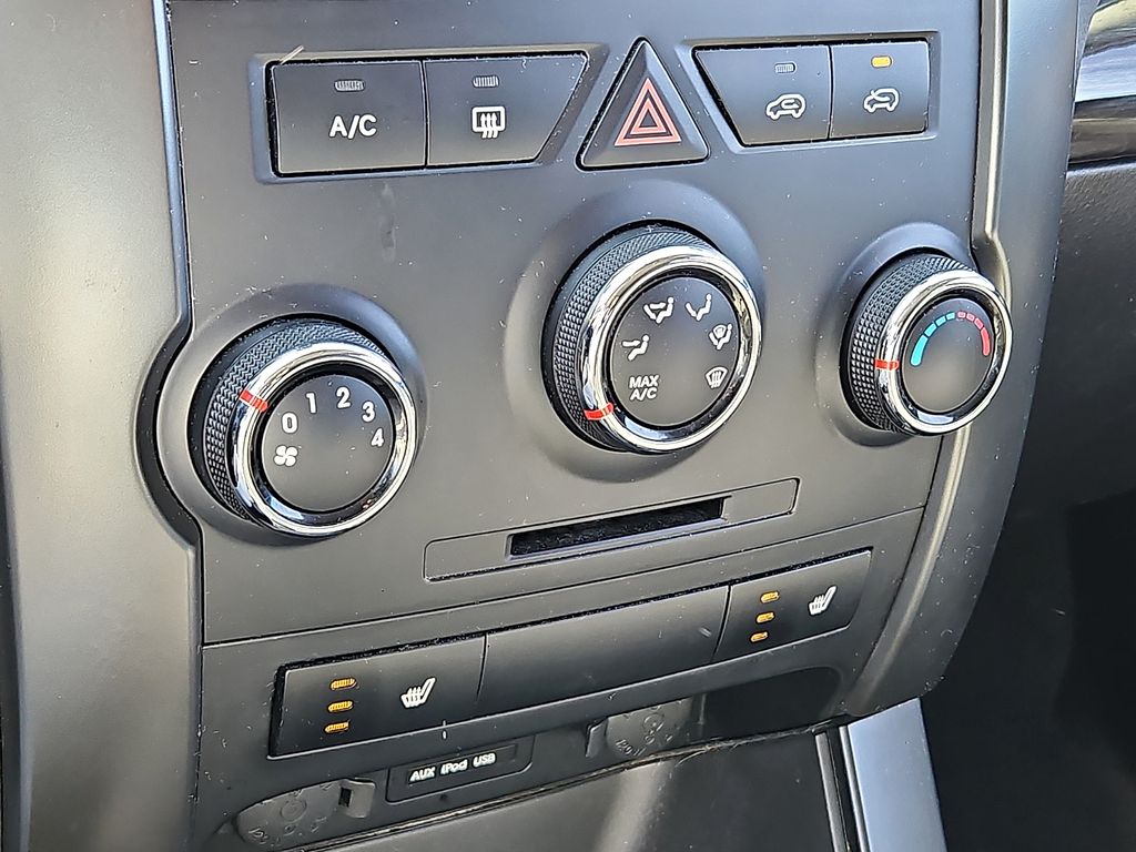 Thumbnail: 2012 Kia Sorento - 21