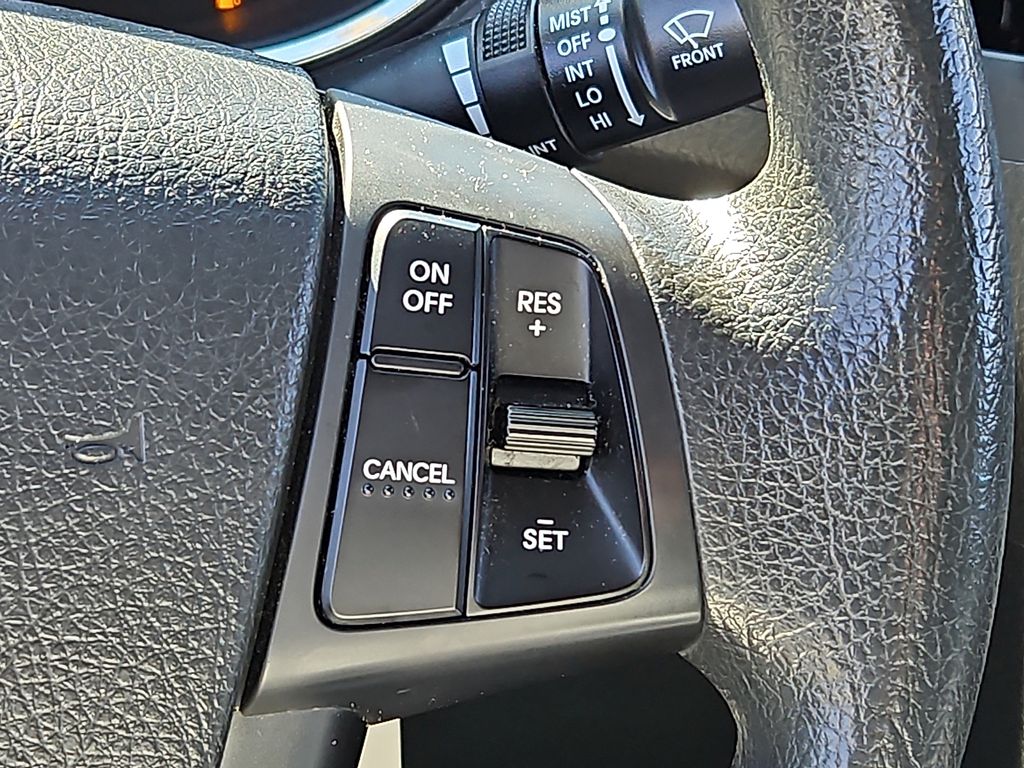Thumbnail: 2012 Kia Sorento - 25