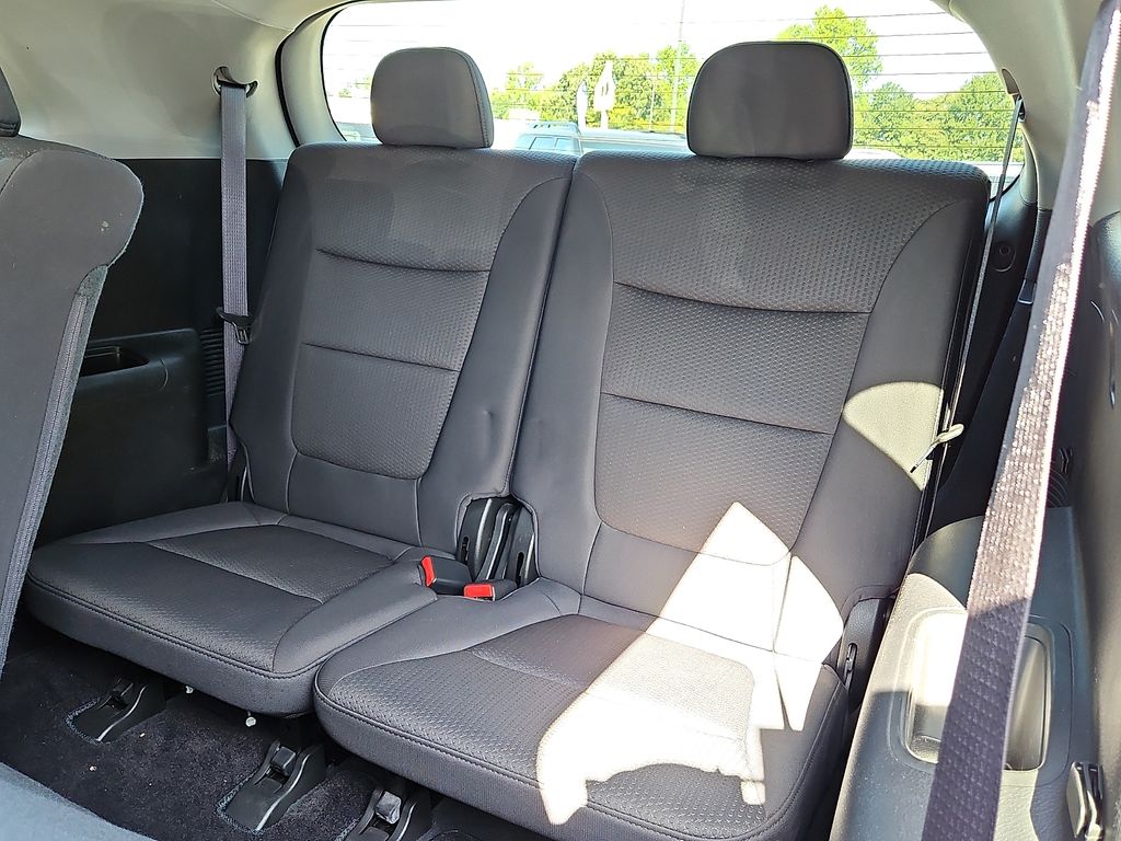 Thumbnail: 2012 Kia Sorento - 18