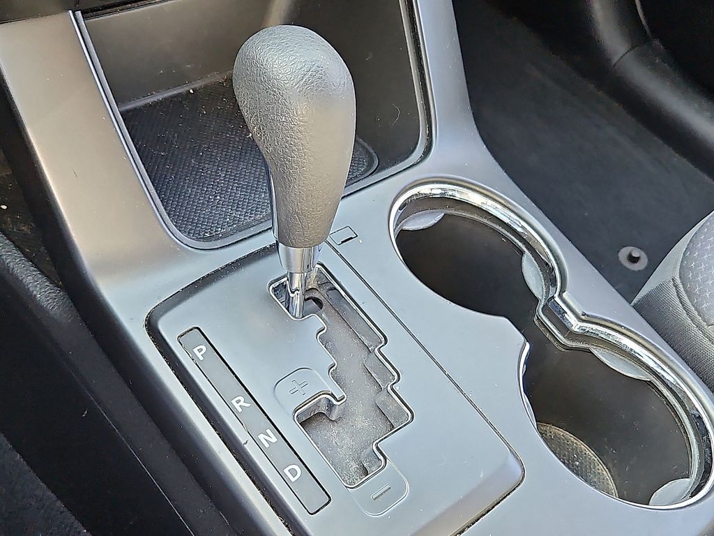 Thumbnail: 2012 Kia Sorento - 11