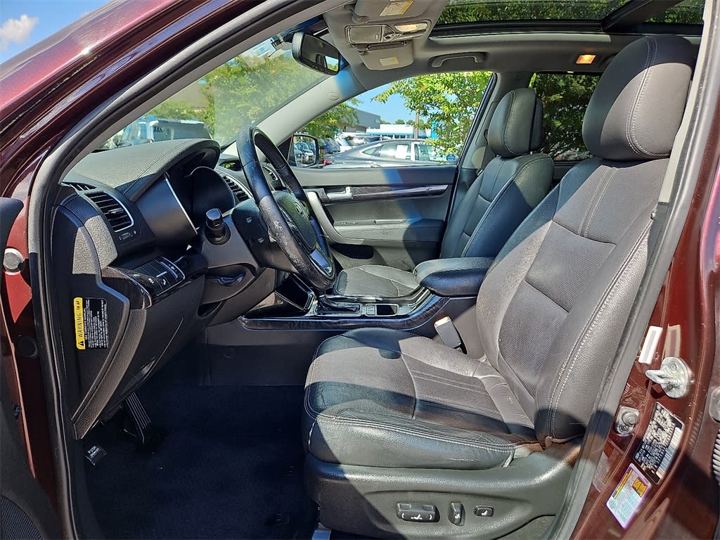 Thumbnail: 2015 Kia Sorento - 10
