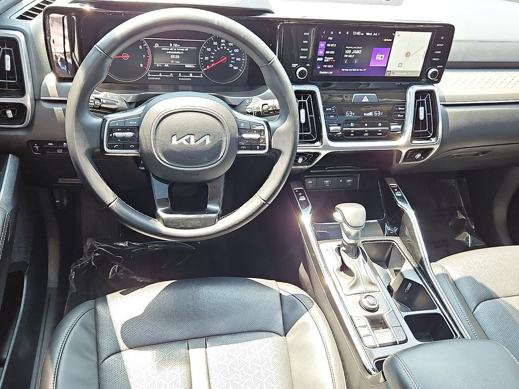 Thumbnail: 2022 Kia Sorento - 2