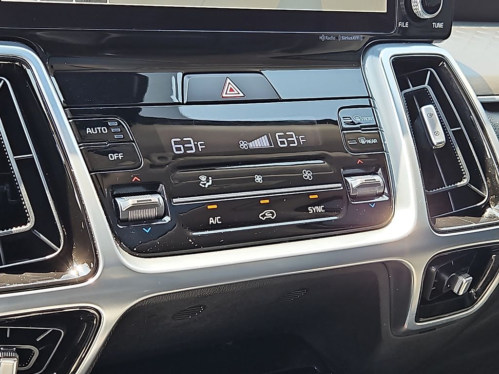 Thumbnail: 2022 Kia Sorento - 12
