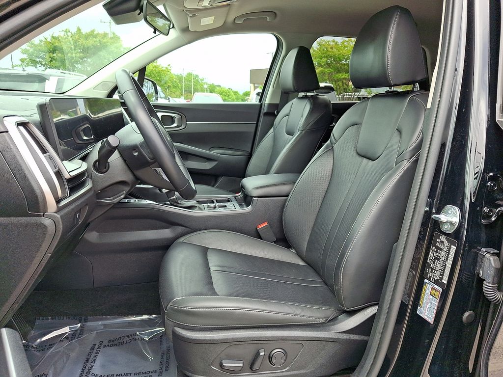 Thumbnail: 2024 Kia Sorento - 10