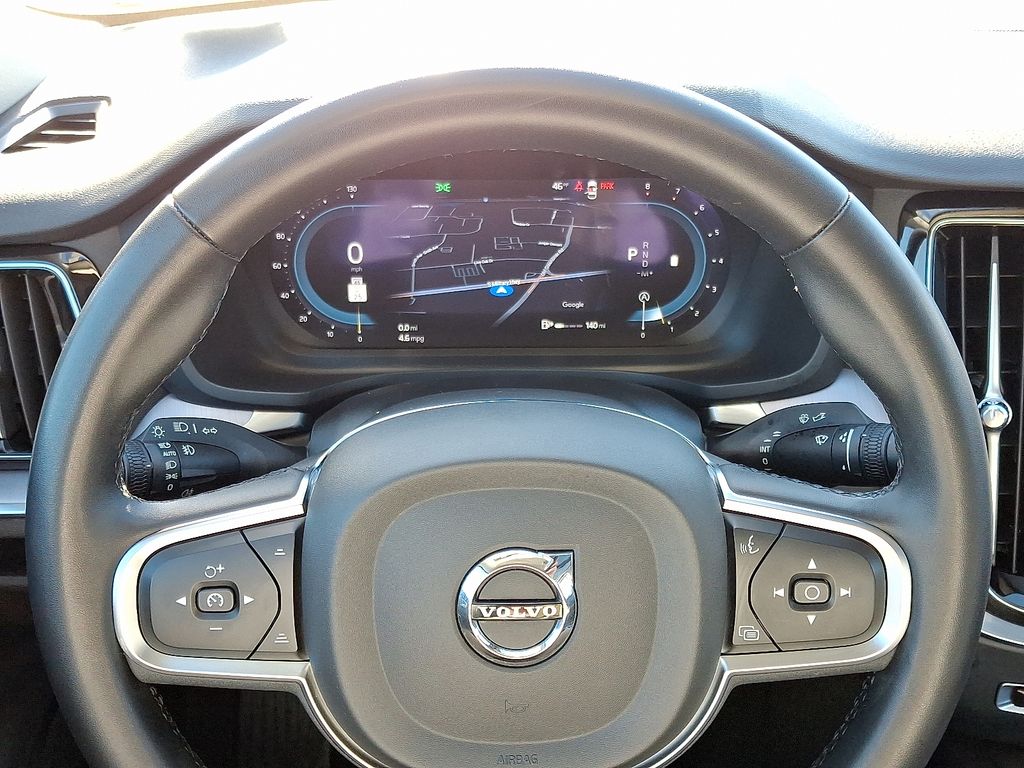 Thumbnail: 2024 Volvo S60 - 10