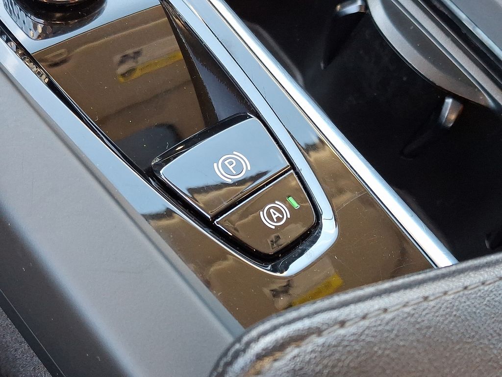 Thumbnail: 2024 Volvo S60 - 31