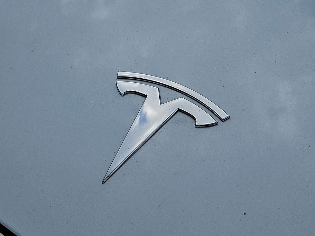 Thumbnail: 2022 Tesla Model Y - 7