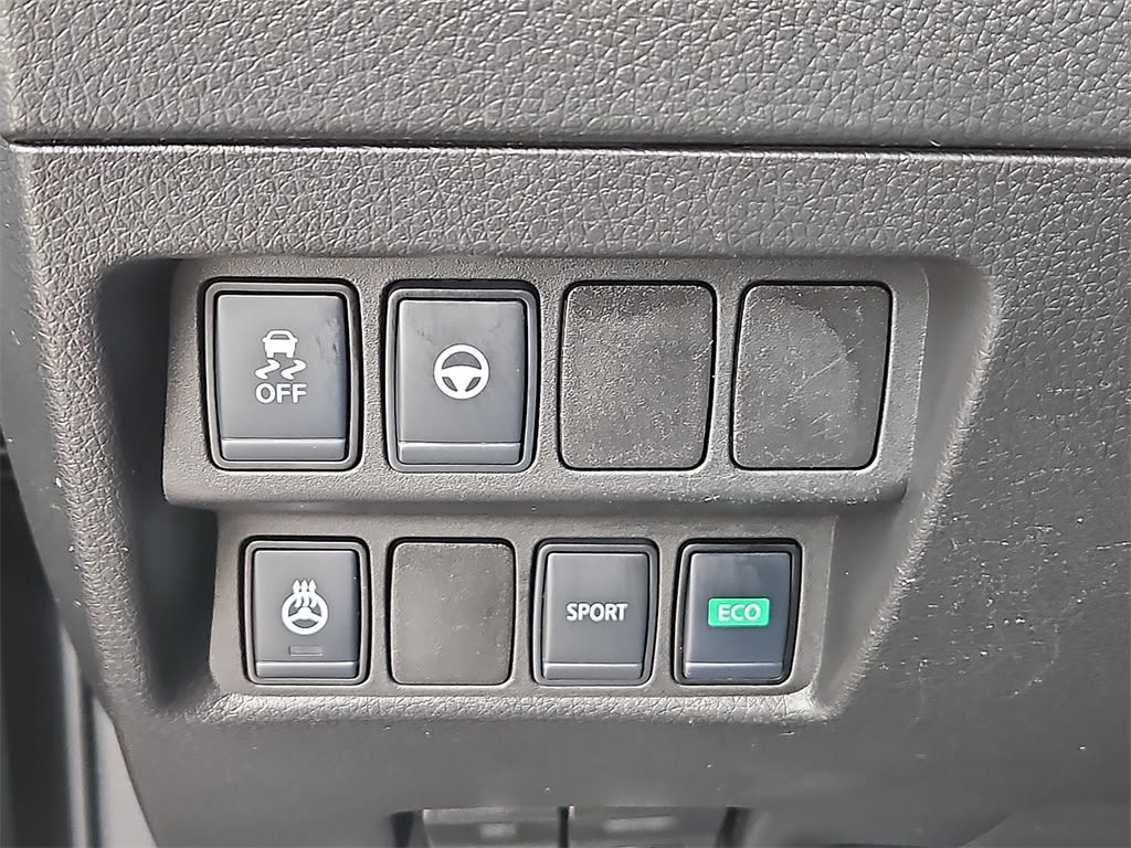 Thumbnail: 2020 Nissan Rogue Sport - 29