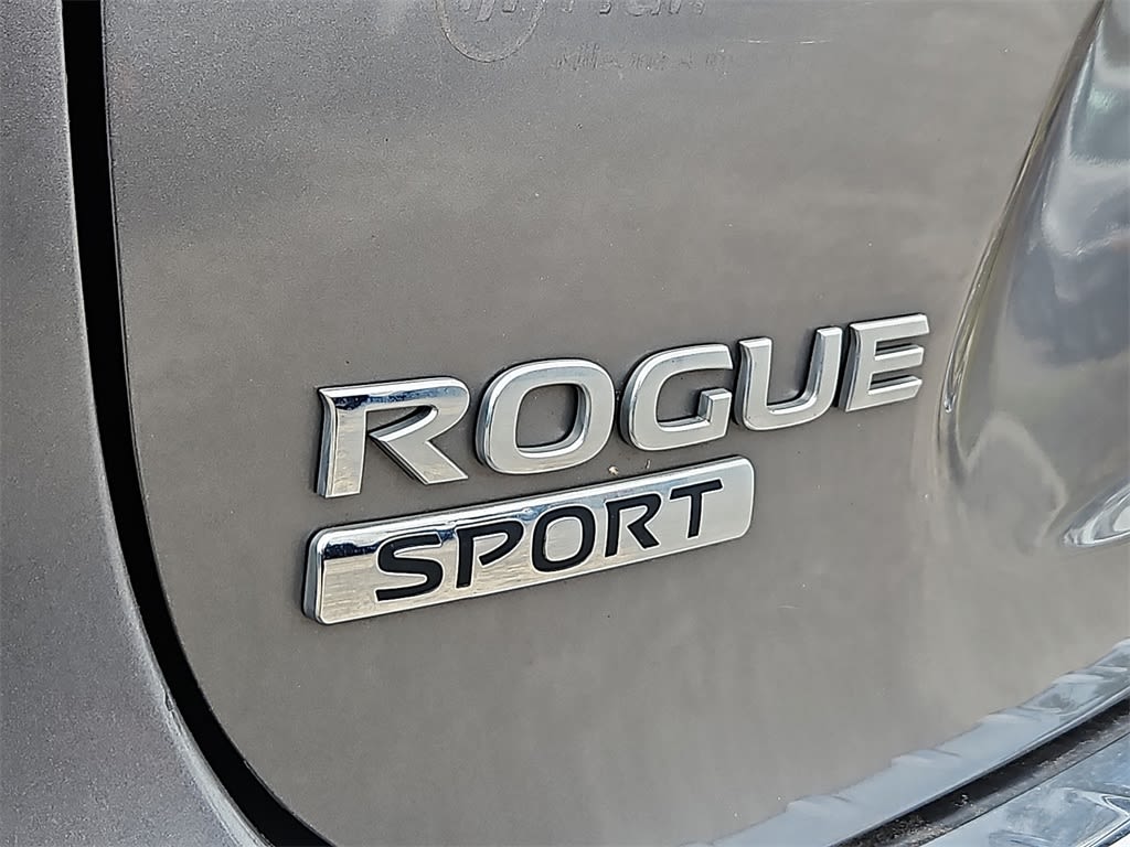 Thumbnail: 2020 Nissan Rogue Sport - 32