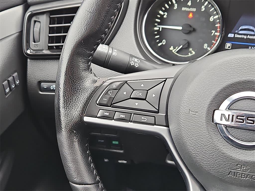 Thumbnail: 2020 Nissan Rogue Sport - 25