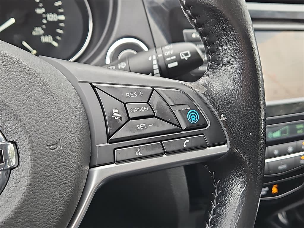 Thumbnail: 2020 Nissan Rogue Sport - 26