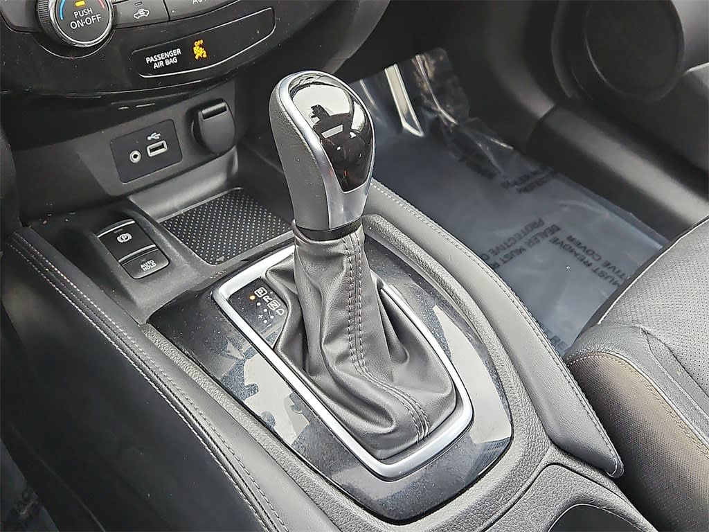 Thumbnail: 2020 Nissan Rogue Sport - 14