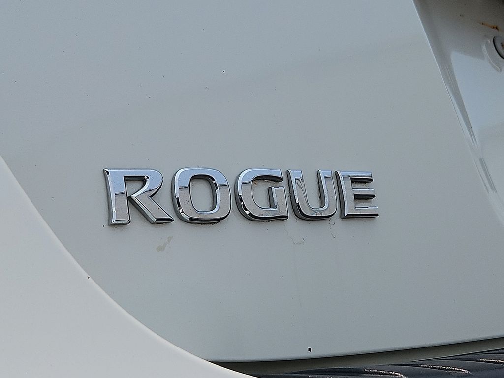 Thumbnail: 2012 Nissan Rogue - 32