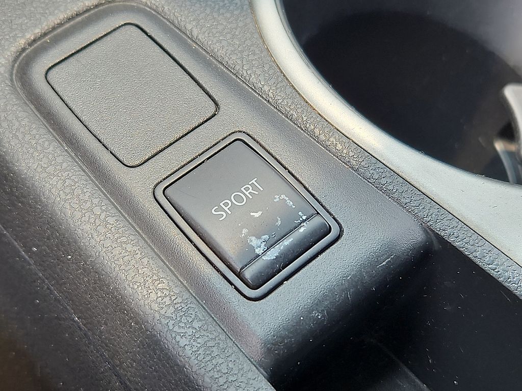 Thumbnail: 2012 Nissan Rogue - 30
