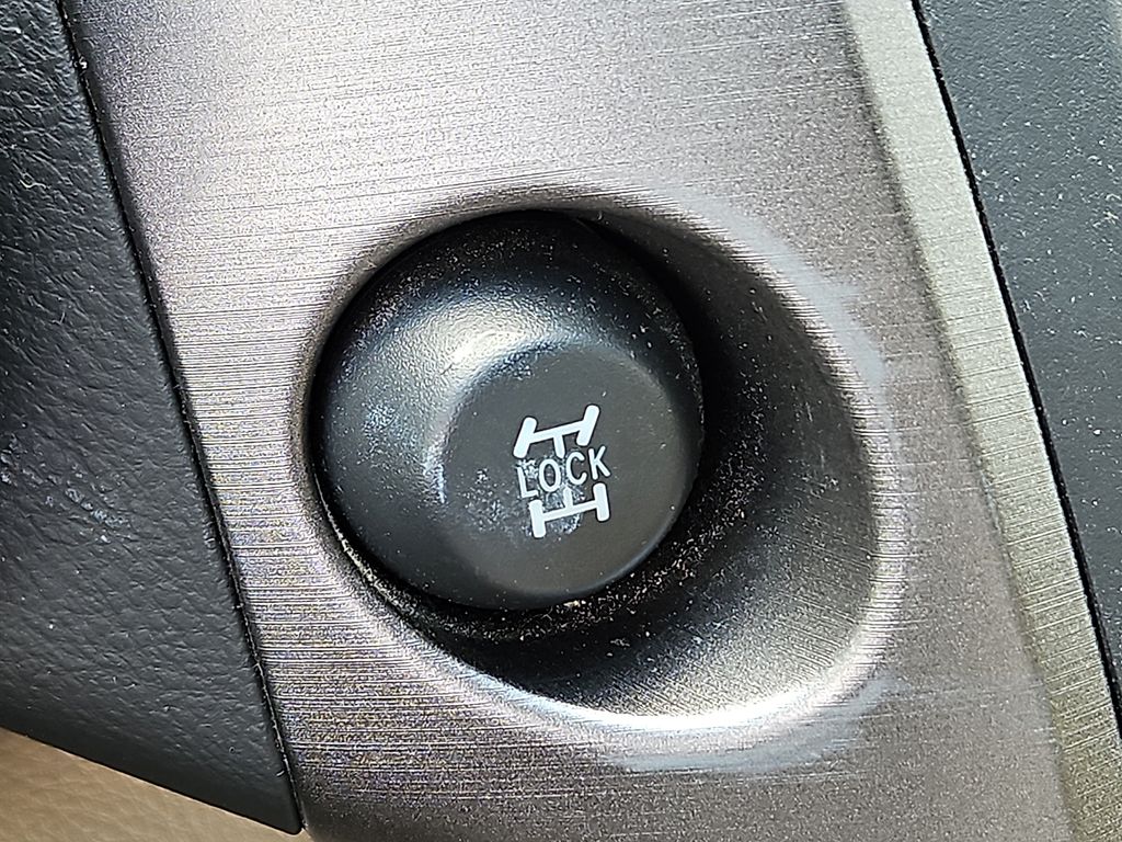 Thumbnail: 2009 Toyota RAV4 - 27