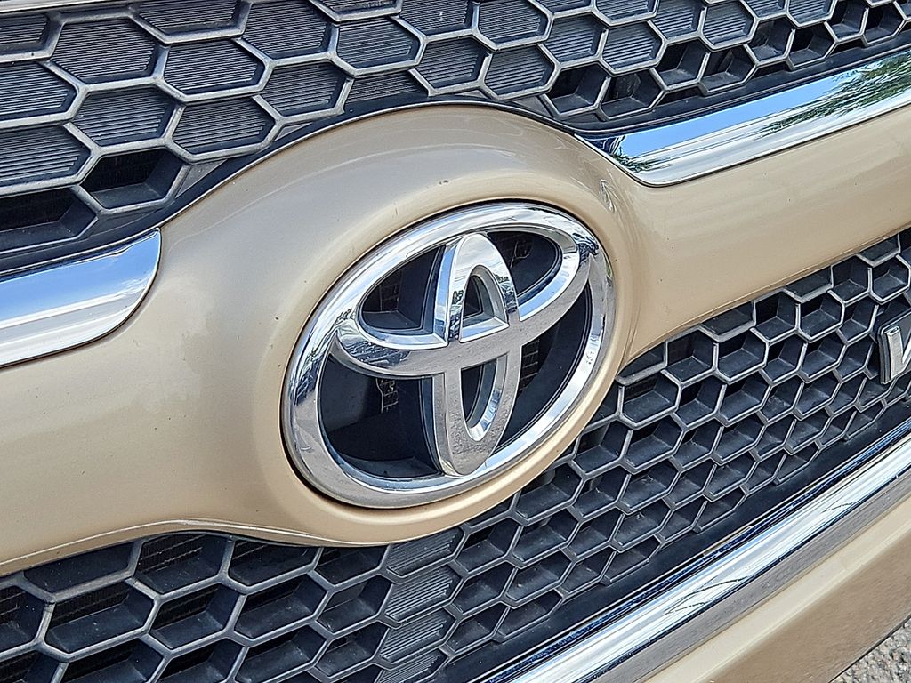 Thumbnail: 2009 Toyota RAV4 - 7