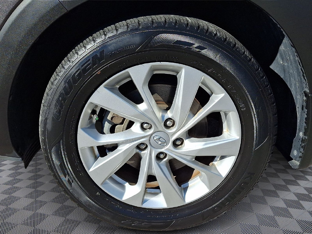 Thumbnail: 2020 Hyundai Tucson - 8