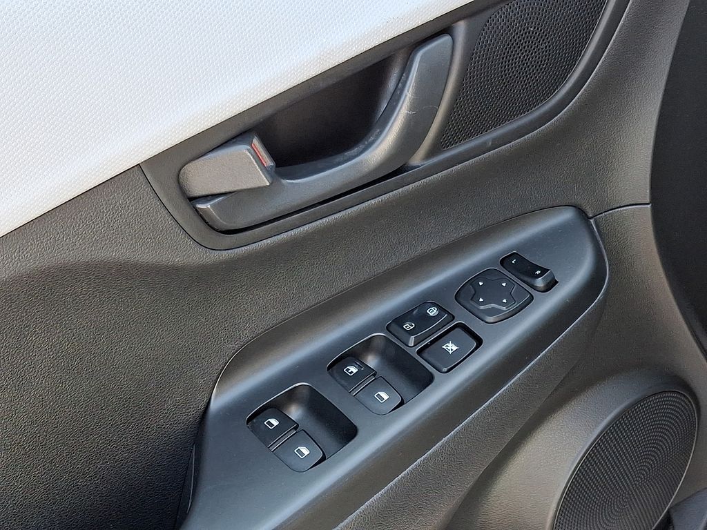 Thumbnail: 2019 Hyundai Kona - 19