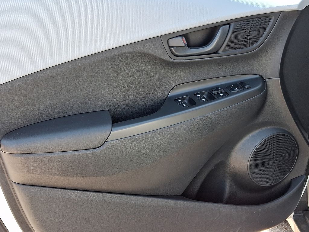 Thumbnail: 2019 Hyundai Kona - 18