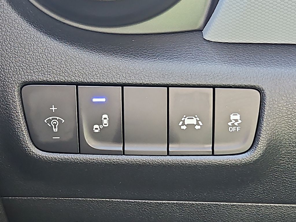 Thumbnail: 2021 Hyundai Kona - 26