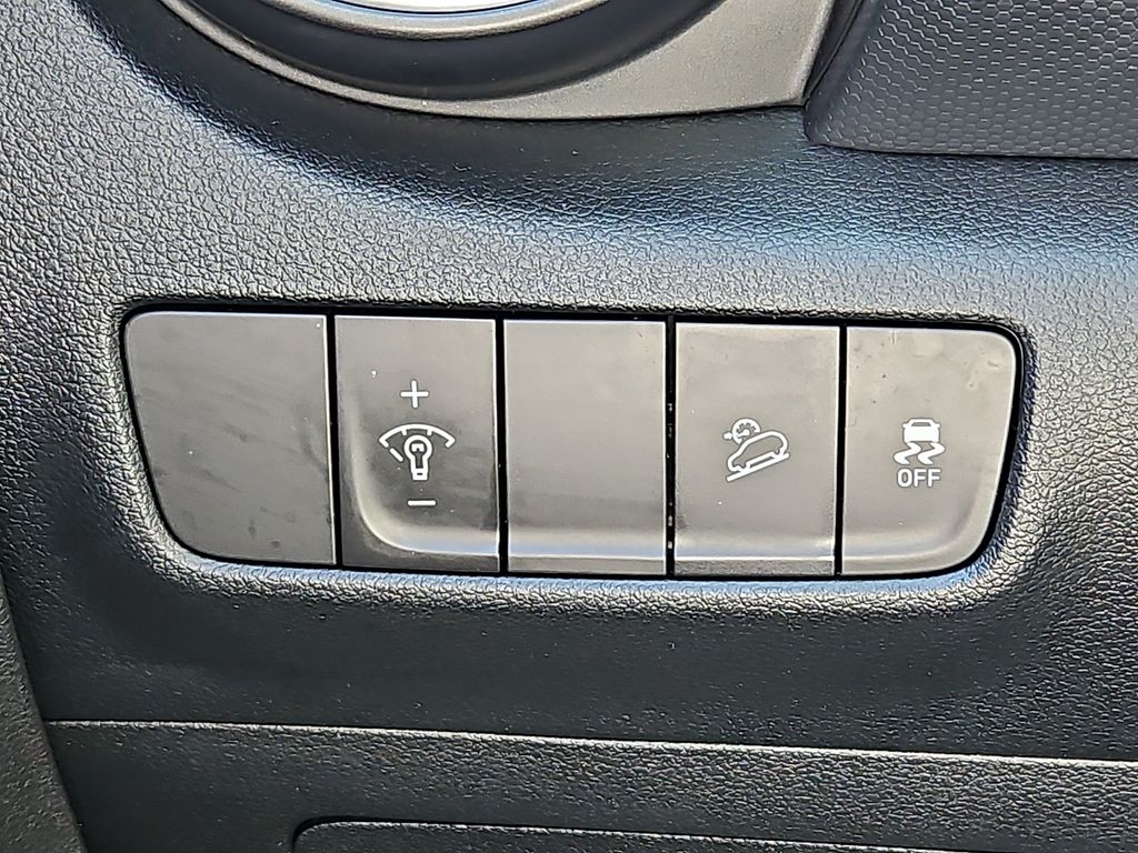 Thumbnail: 2023 Hyundai Kona - 25