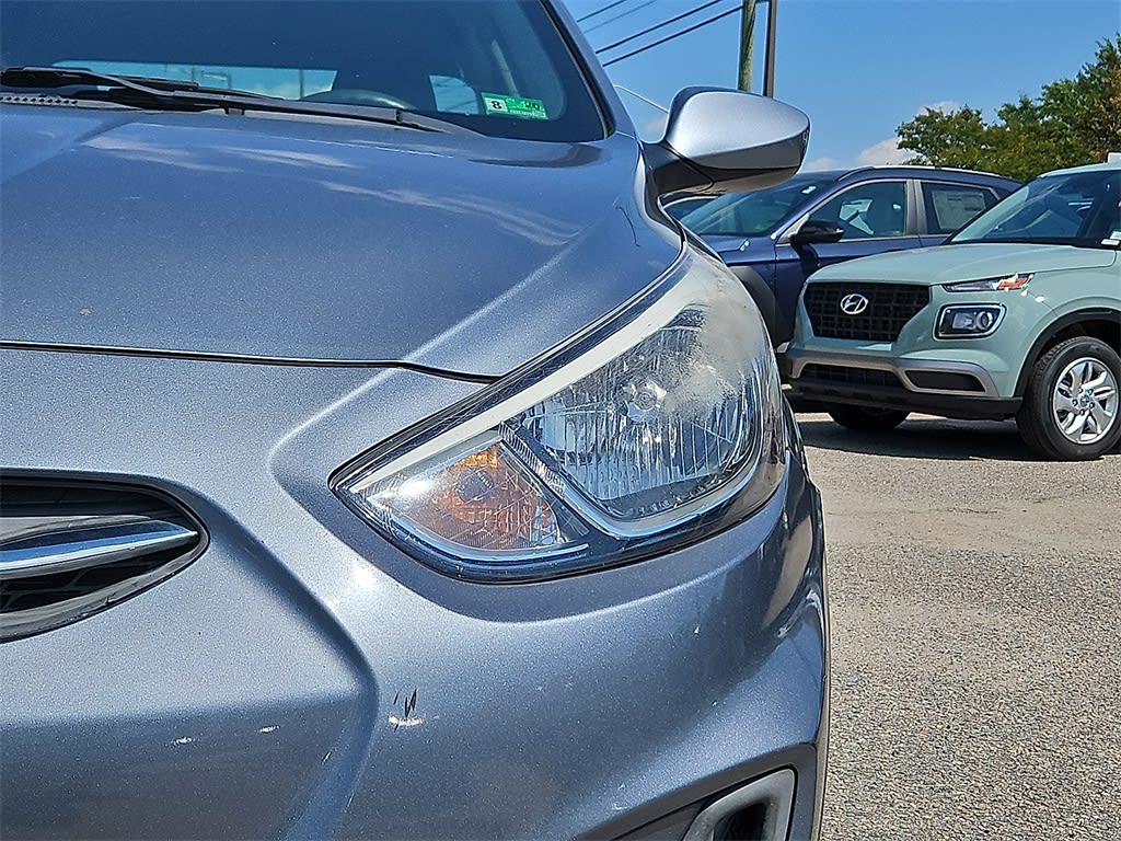 Thumbnail: 2017 Hyundai Accent - 19