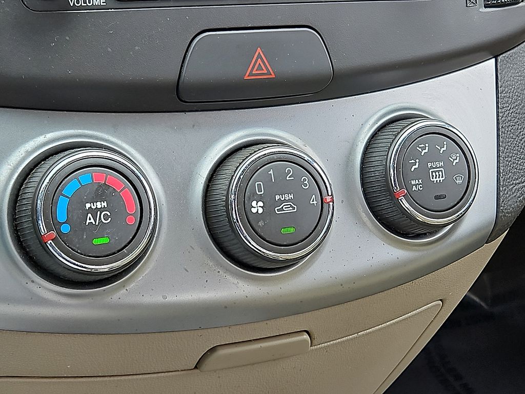 Thumbnail: 2010 Hyundai Elantra - 23