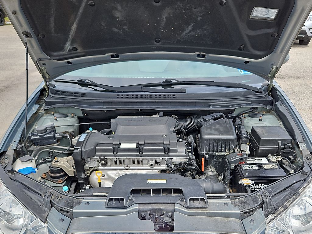 Thumbnail: 2010 Hyundai Elantra - 8