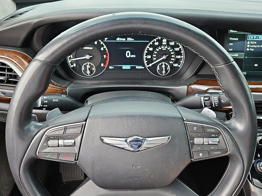 Thumbnail: 2018 Genesis G90 - 8