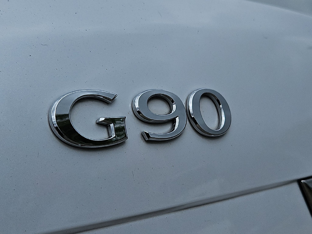 Thumbnail: 2018 Genesis G90 - 31