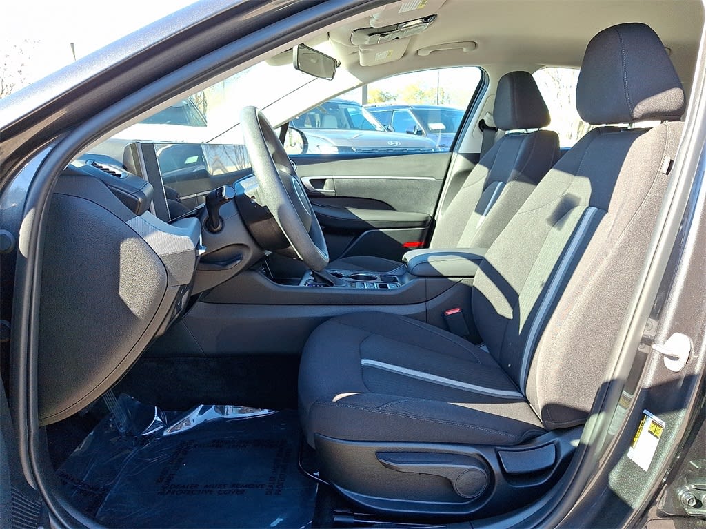 Thumbnail: 2025 Hyundai Sonata - 10